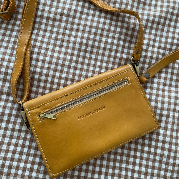 Portland Leather Goods Envelope Purse - Picture 2 of 3